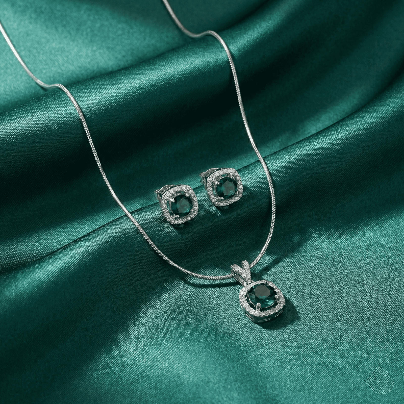 Pendant Set