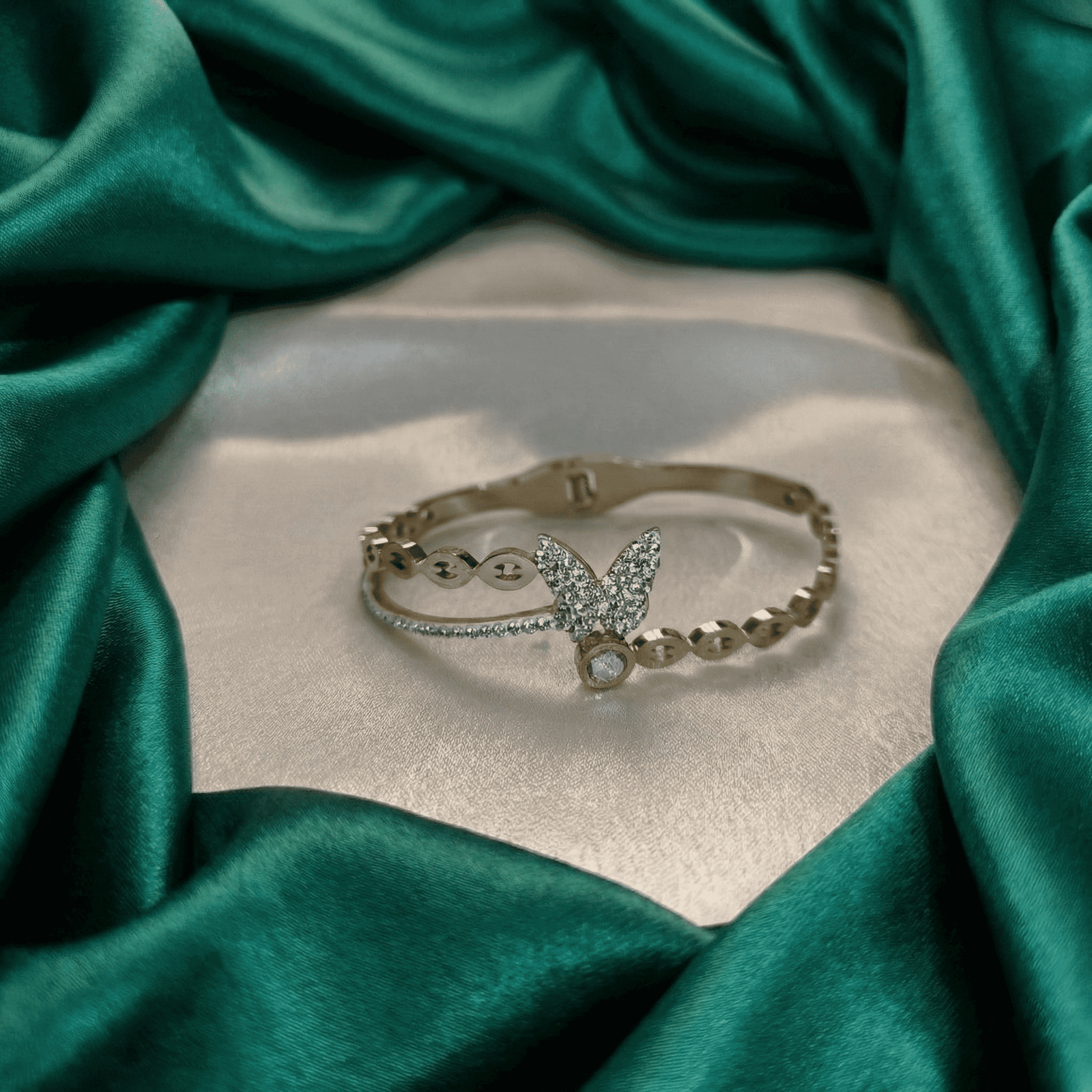 Eshanarya Butterfly Anti-Tarnish Bracelet for Women