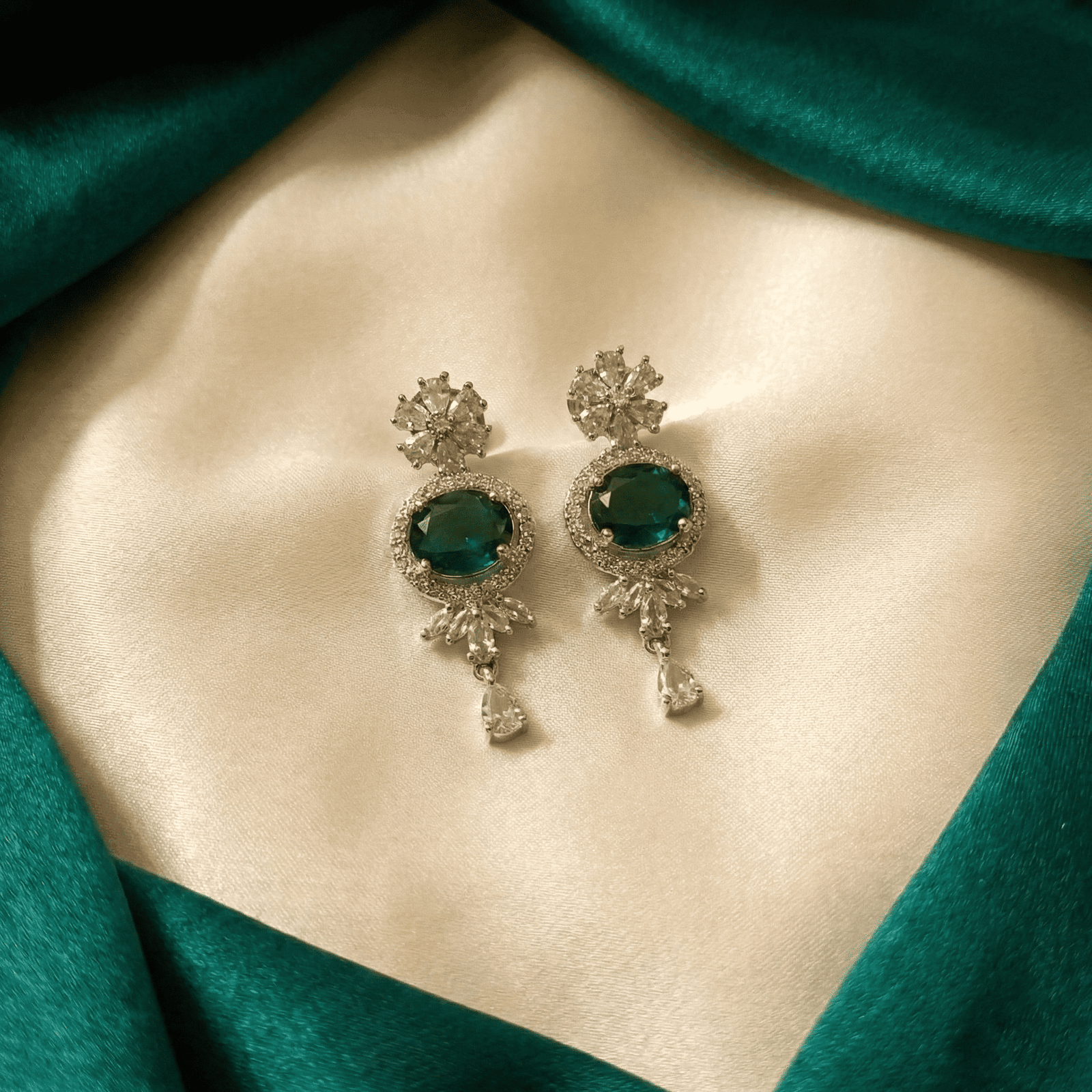Eshanarya-Emerald-Grace-AD-Necklace-Set-6.png