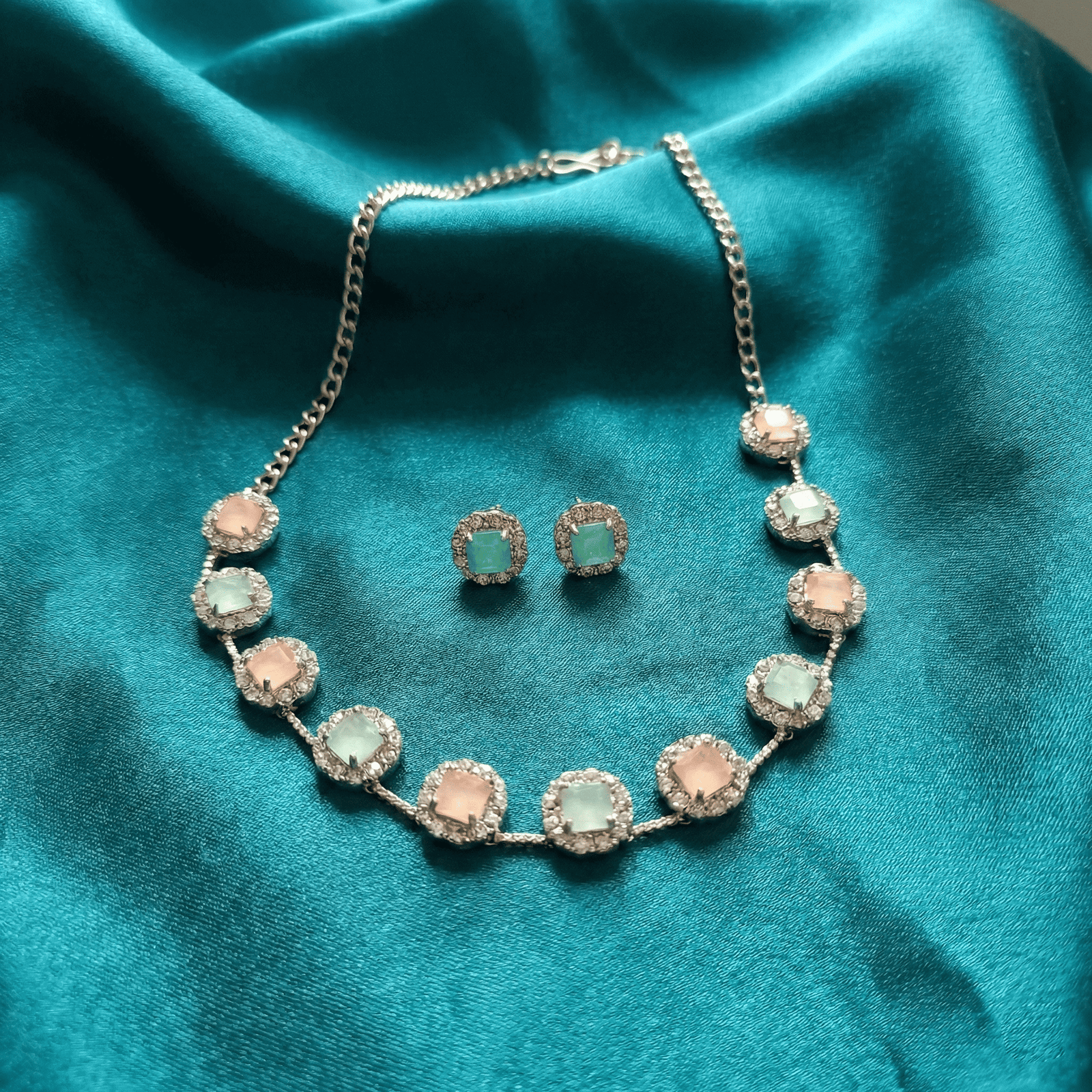 Eshanarya-Pastel-AD-Floral-Necklace-Set-1.png