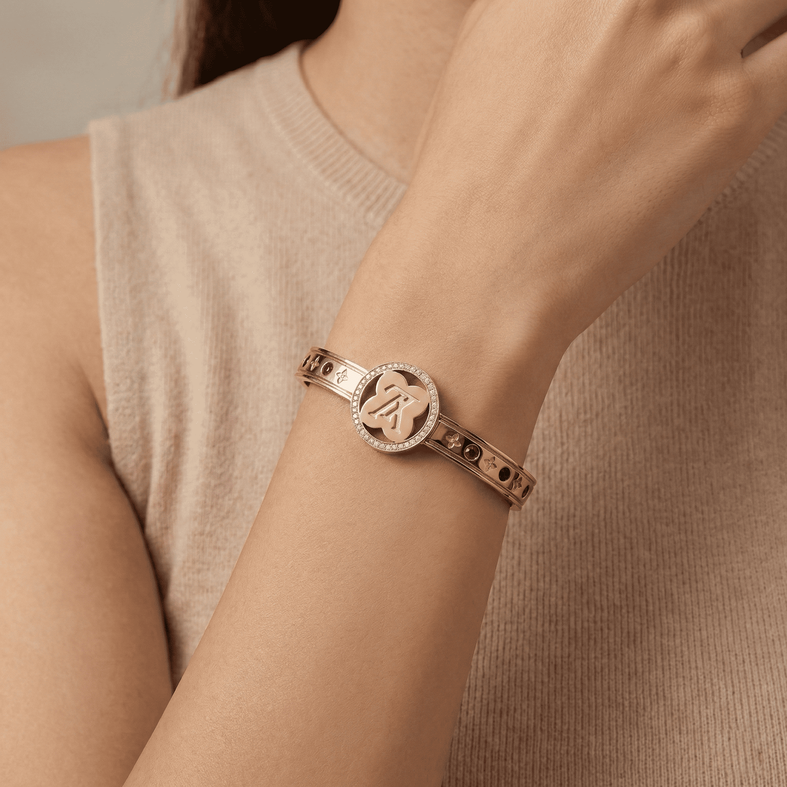 Women’s rose gold daily wear bracelet