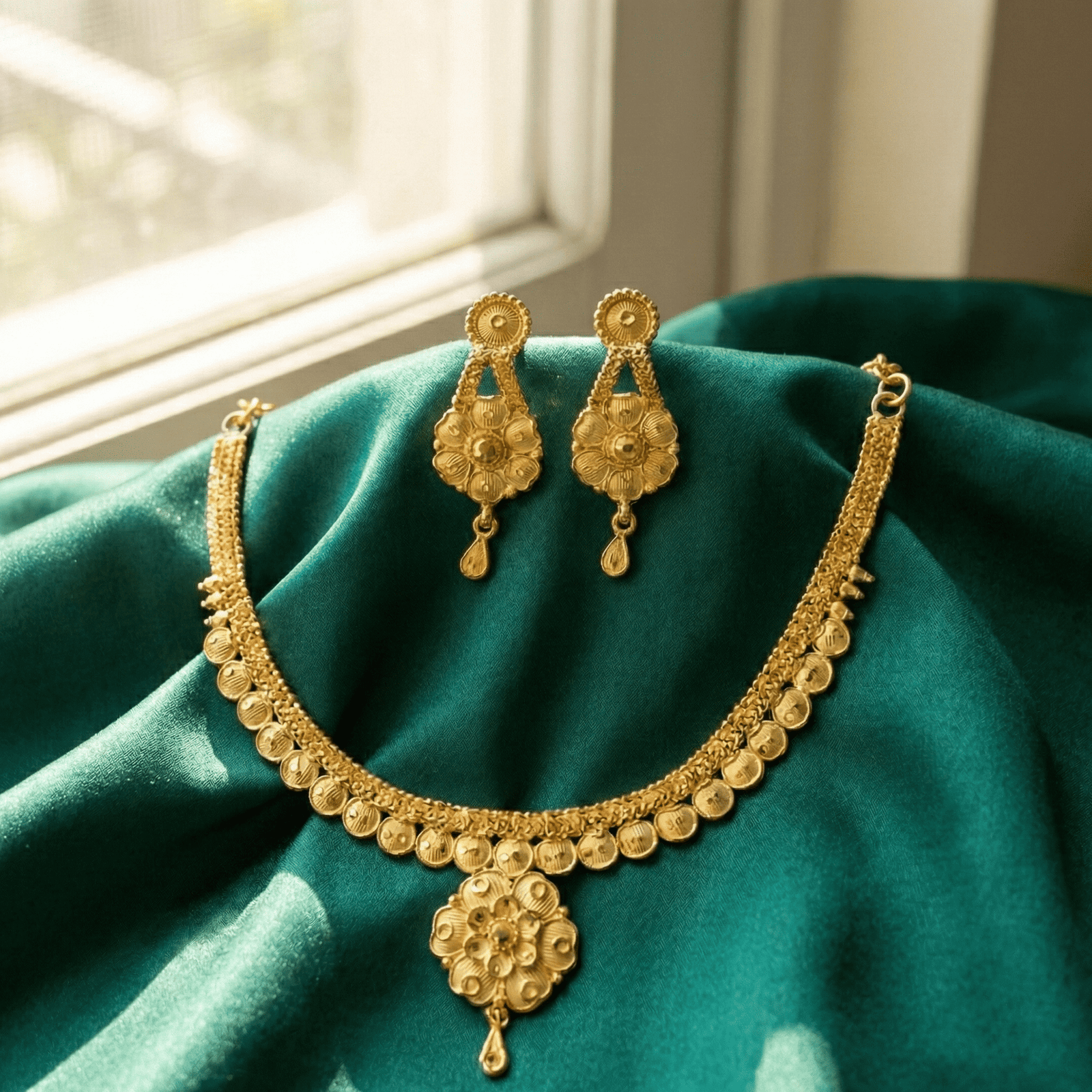 Eshanarya Swarna Pushpa One Gram Gold Necklace Set for Women