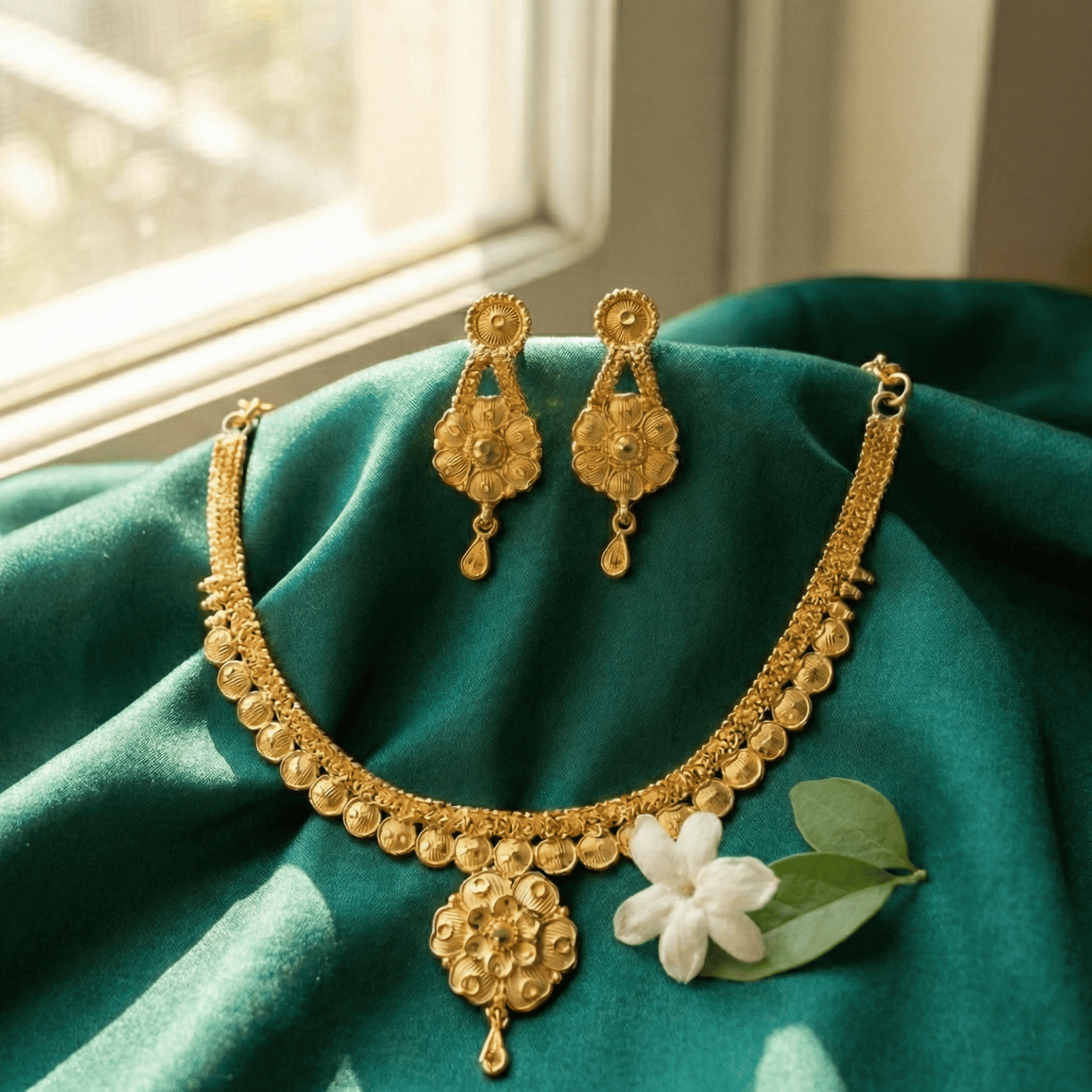Eshanarya Swarna Pushpa One Gram Gold Necklace Set for Women