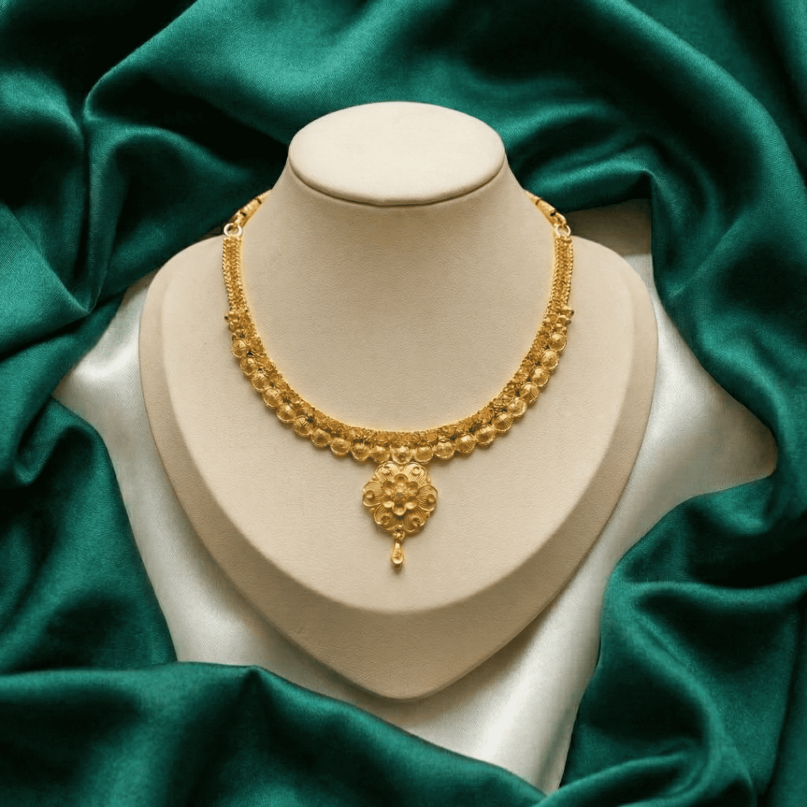 Eshanarya Swarna Pushpa One Gram Gold Necklace Set for Women