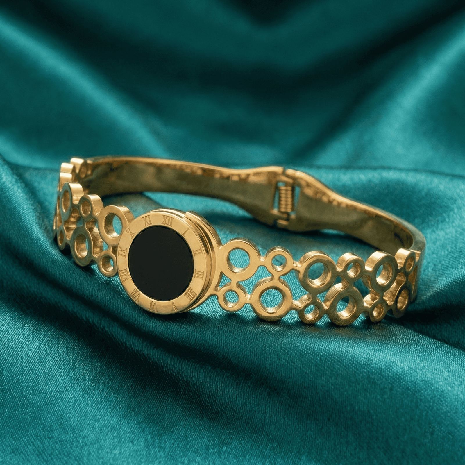 Gold Tone Circular Link Anti-Tarnish Stainless Steel Bracelet for Women