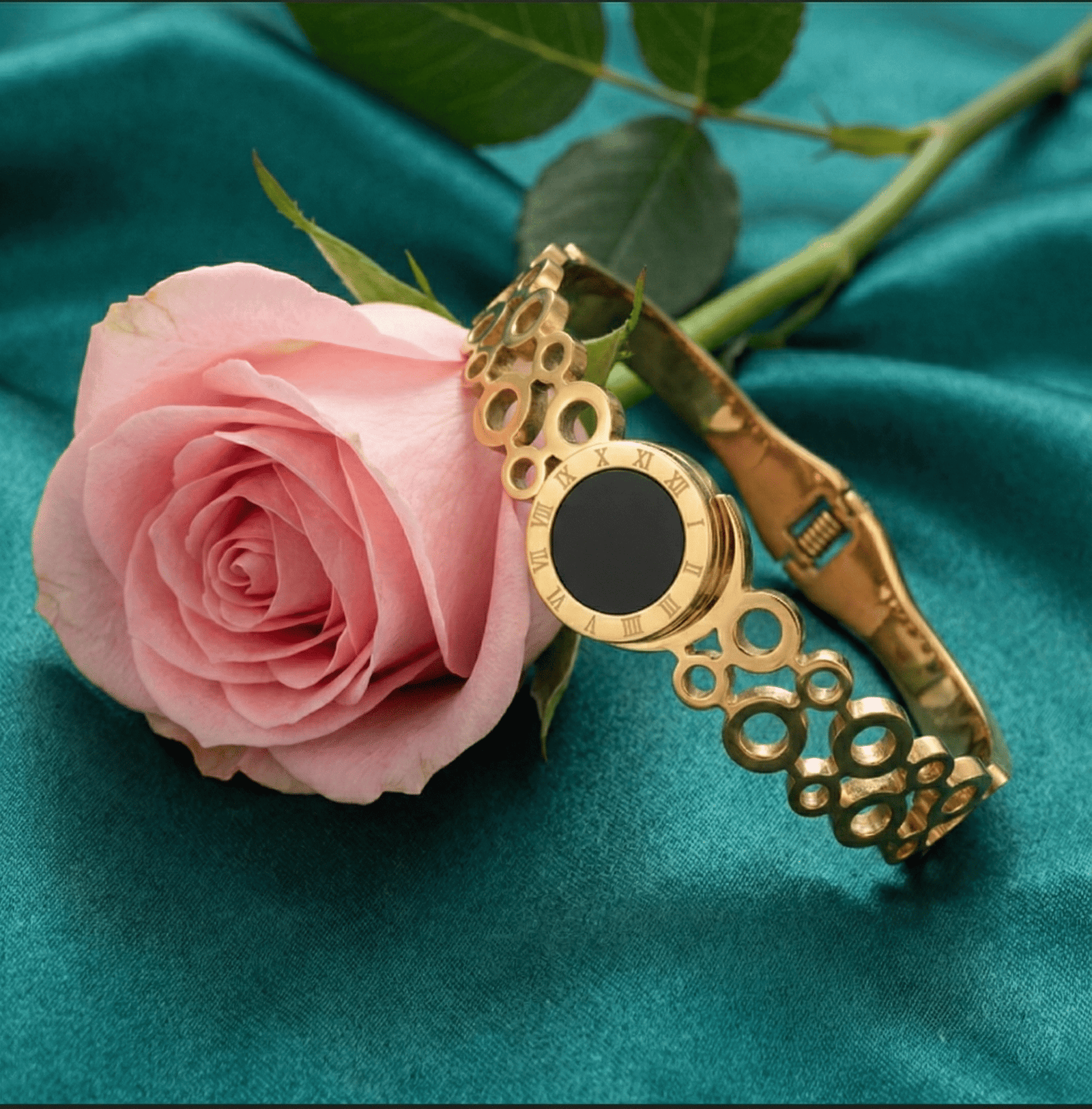 Anti tarnish stainless steel bracelet for women with rose and satin backdrop