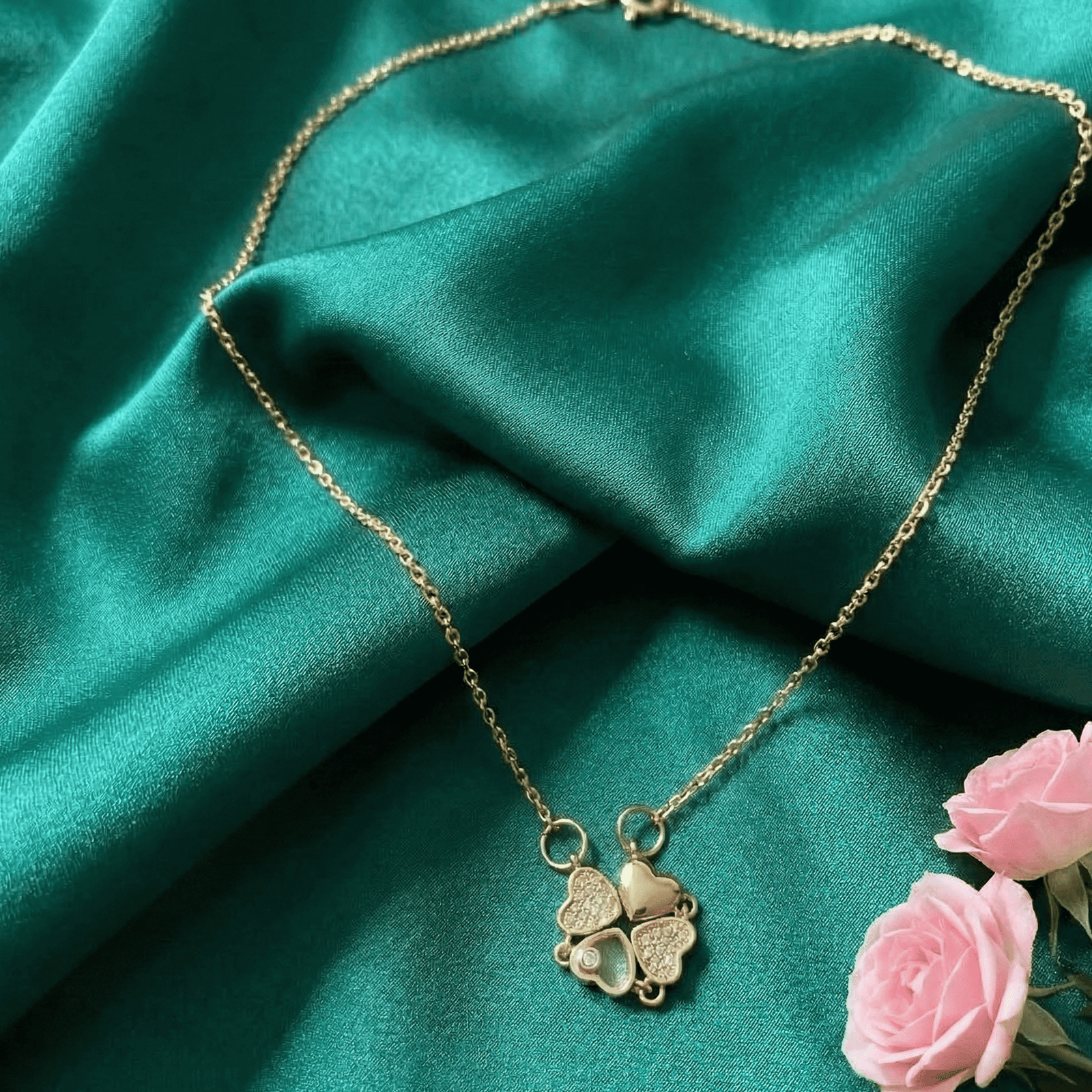 Modern imitation jewellery pendant for casual wear