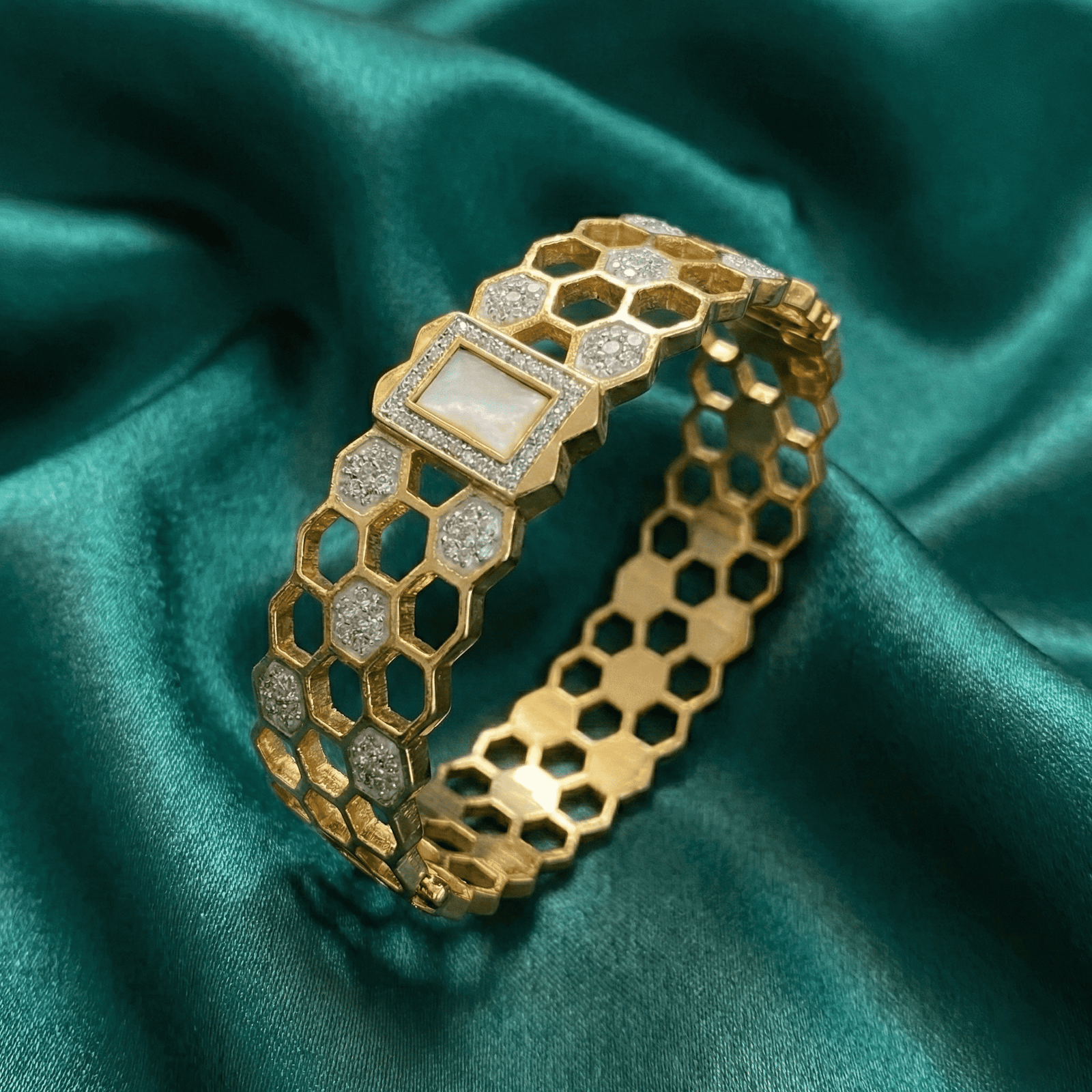 Anti-tarnish geometric honeycomb bracelet with crystal detailing for women