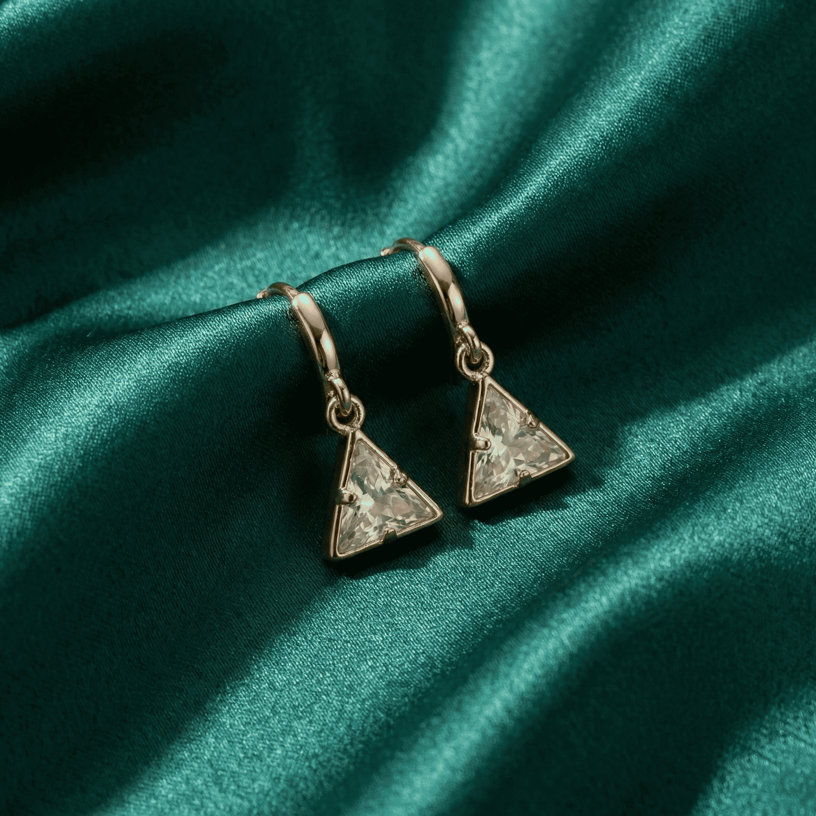 Fashion triangle drop earrings for women